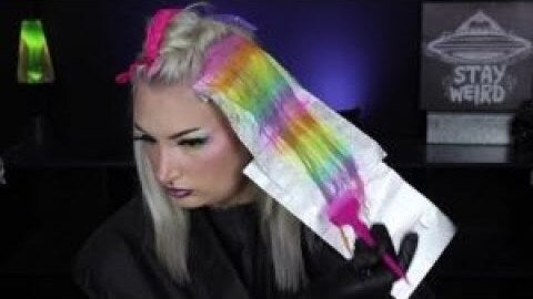 How To Create A Holographic Pastel Hair Dye Look