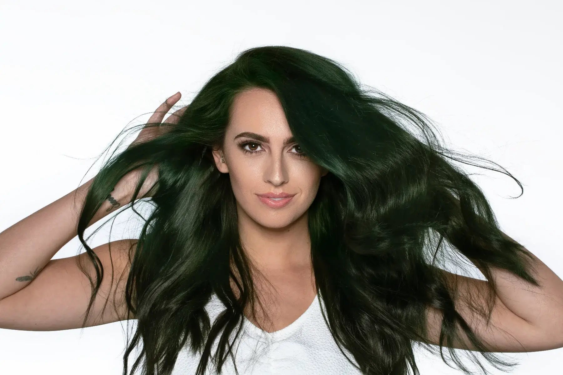 Envy Me: tinte permanente verde para cabello oscuro